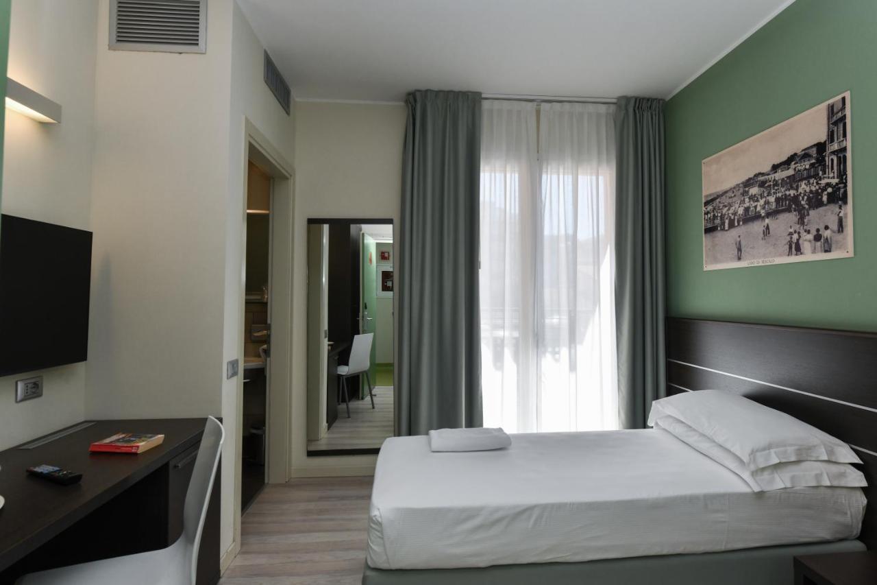 Hotel Vienna 리도 디 예솔로 외부 사진