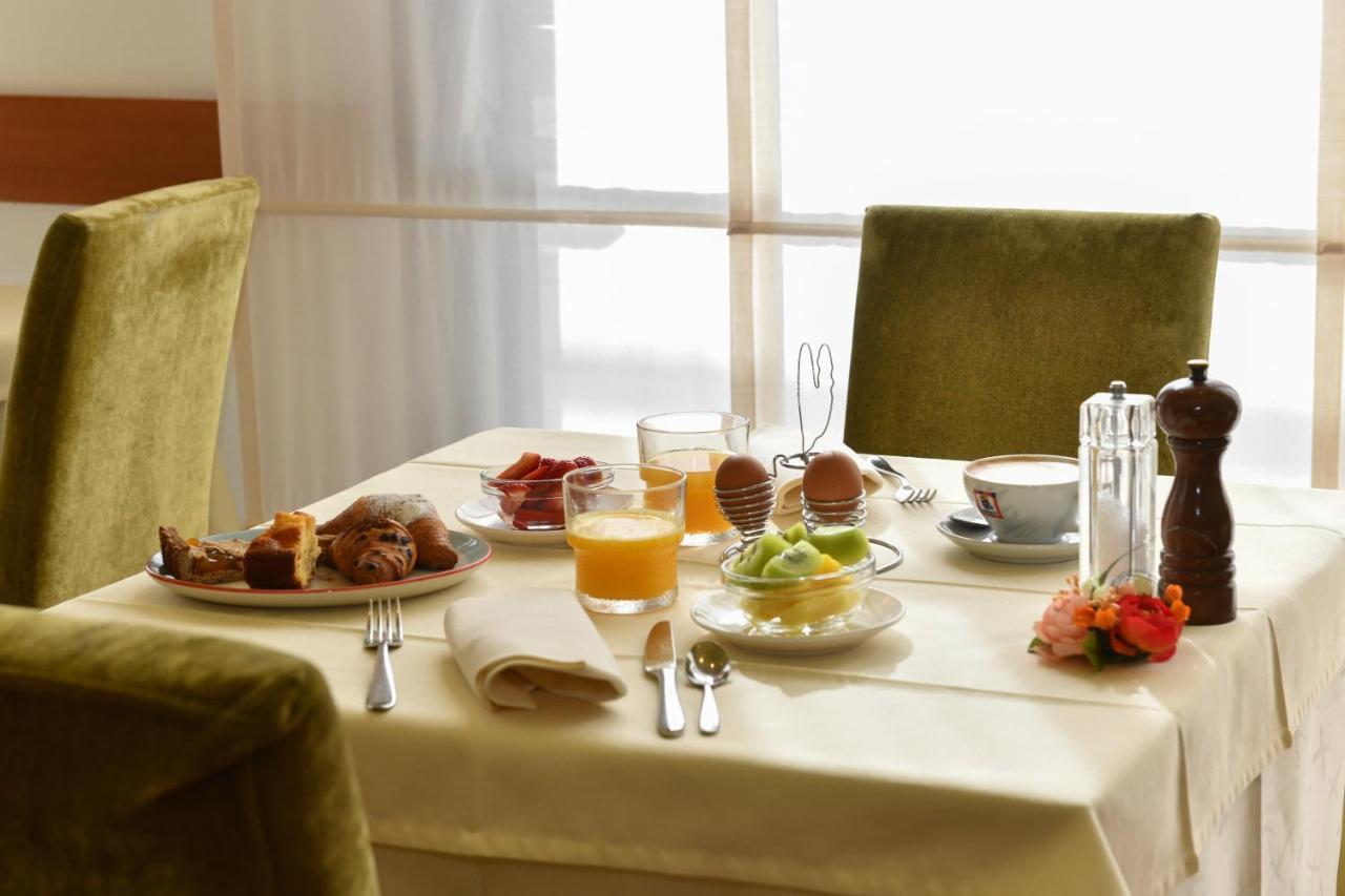 Hotel Vienna 리도 디 예솔로 외부 사진
